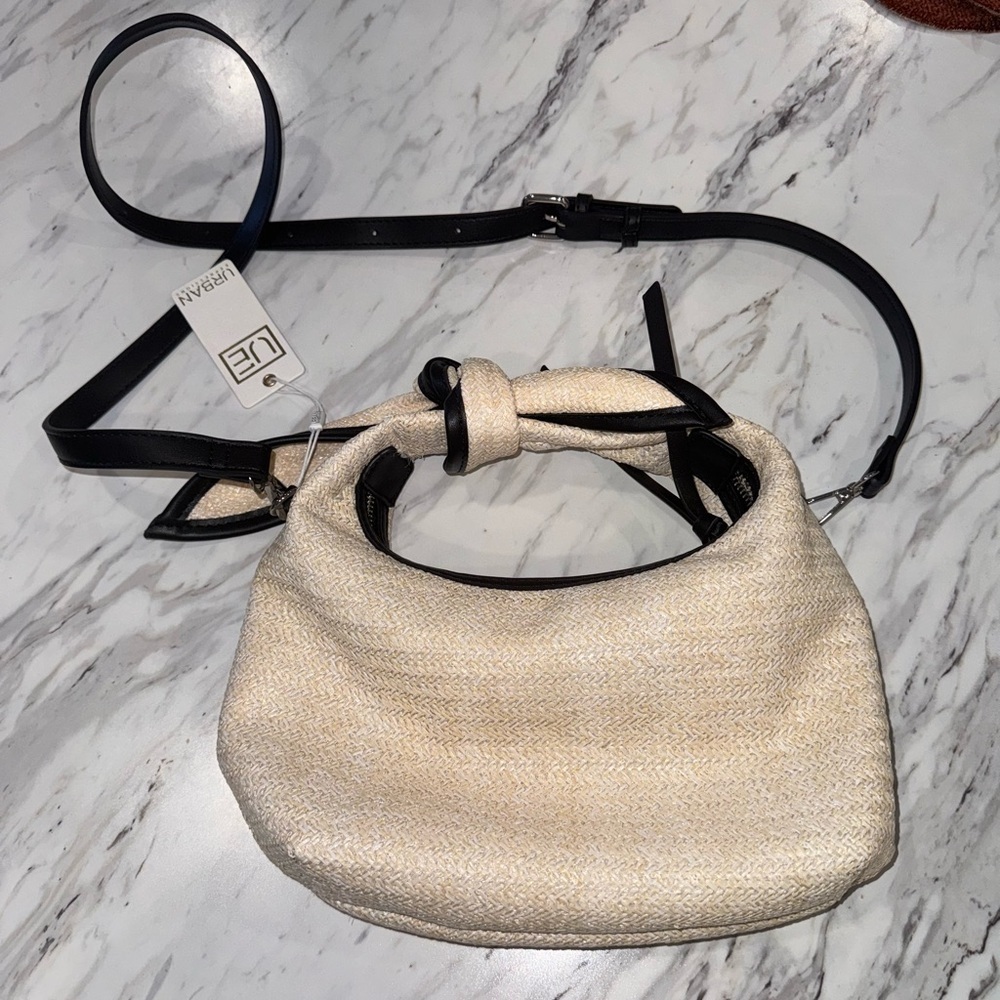 NWT Urban Expressions Beige and Black Crossbody Bag - Picture 2 of 15